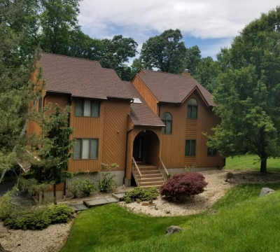 Cortlandt-manor-exterior-spray-paint-project-before-paint-track